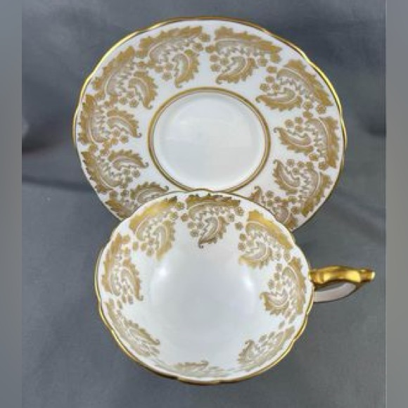 Royal Stafford Bone China Gold Gilt Cup & Saucer - Picture 2 of 3